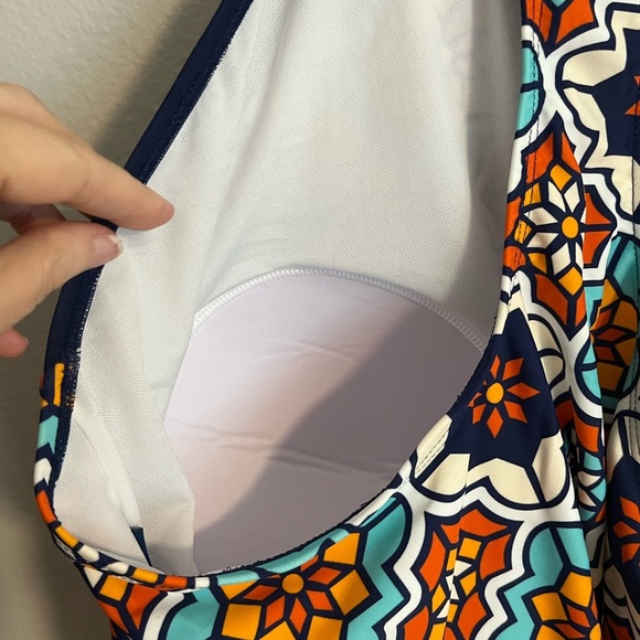 Women’s XXL 2-piece swimsuit - Picture 2 of 7